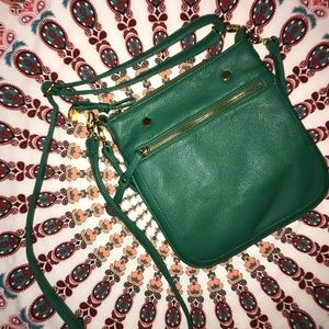 Cute Green cross body purse 💚